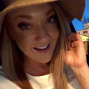 Meet your Posher, Sonya